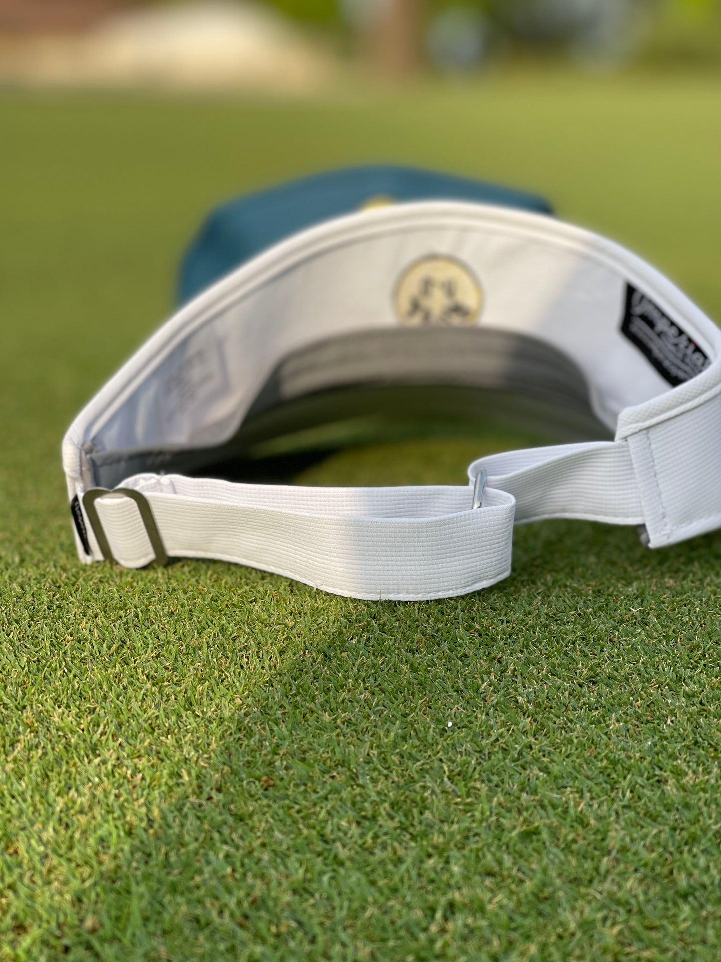 Performance Tour Visor White